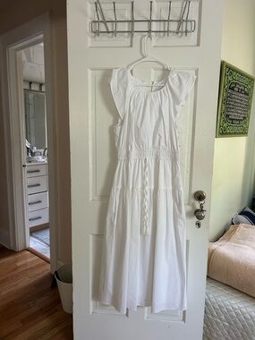 Maggy London White Sleeveless Dress